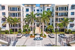 1111 Central Ave 207, Naples