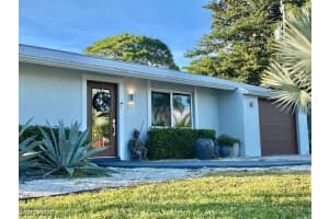 397 Valley Dr, Bonita Springs