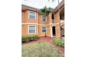 1076 Winding Pines Cir 203, Cape Coral