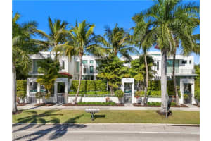 355 Banyan Blvd 2, Naples