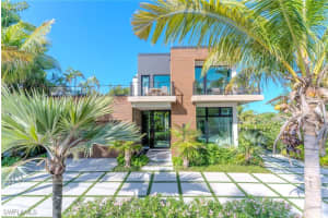 1100 Sandpiper St, Naples