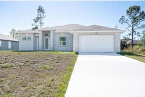 479 Windermere Dr, Lehigh Acres