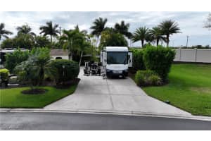 4628 Southern Breeze Dr, Naples
