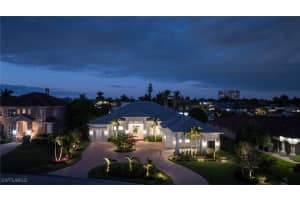 813 Cal Cove Dr, Fort Myers