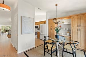 841 Tanbark Dr 202, Naples