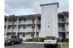 7823 Regal Heron Cir 301, Naples