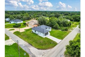 506 W 5th St, Lehigh Acres