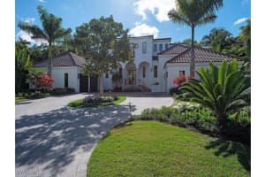 2375 Lantern Ln, Naples