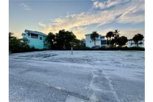 100 Washington Ave, Fort Myers Beach