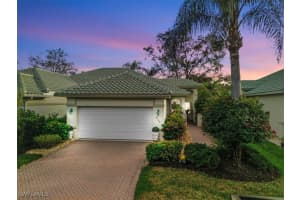 809 Vistana Cir 27, Naples