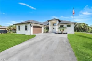 763 35th Ave Nw, Naples
