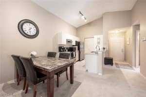 2190 Arbour Walk Cir 2221, Naples