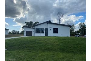 3000 Tena Ave S, Lehigh Acres