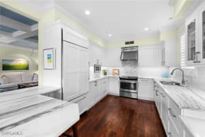 2120 Aberdeen Ln 101, Naples