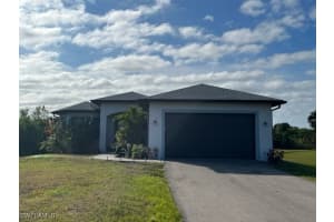 2930 37th Ave Ne, Naples