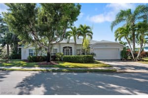 23418 Olde Meadowbrook Cir, Estero