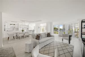 4401 Gulf Shore Blvd N C605, Naples