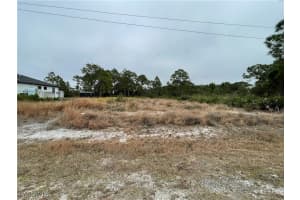 1516 Pine Ave, Lehigh Acres