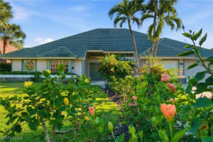 716 Pitch Apple Ln, Naples