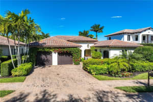 2277 Residence Cir, Naples