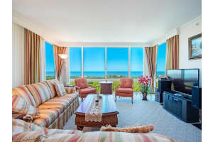 7515 Pelican Bay Blvd 17a, Naples