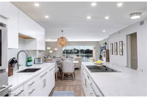 10682 Gulf Shore Dr C-204, Naples