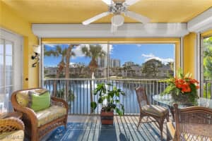 768 Wiggins Lake Dr 202, Naples