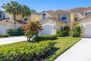 85 Silver Oaks Cir Sw 6-102, Naples