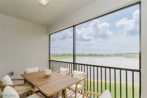 5555 Double Eagle Cir 3944, Ave Maria