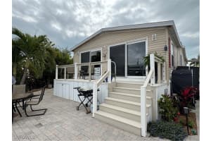 23 Nancy Ln, Fort Myers Beach