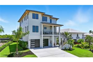 306 Seminole Way, Fort Myers Beach