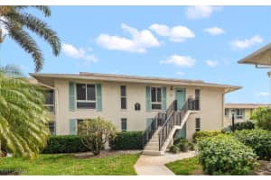 221 Palm Dr 221-2, Naples 221 Palm Dr 221-2, Naples