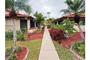 2005 Pine Isle Ln 2005, Naples