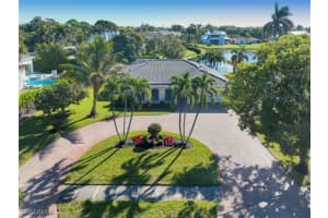 4916 Crayton Rd, Naples