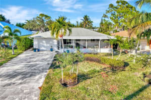 55 9th St, Bonita Springs
