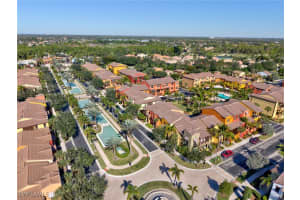 9071 Albion Ln N 5701, Naples