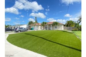 1221 Granada Blvd, Naples
