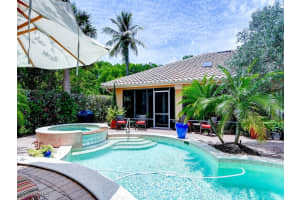 605 6th Ave N, Naples