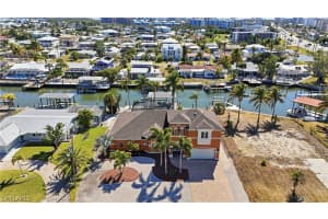 132 Egret St, Fort Myers Beach