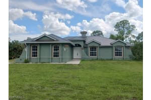 120 18th Ave Ne, Naples