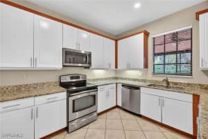 7666 Bristol Cir, Naples