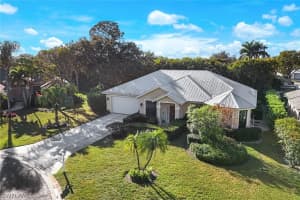 302 Sawgrass Ct, Naples