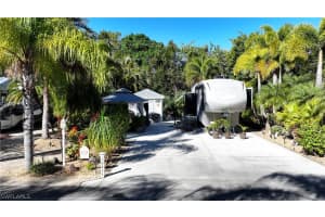 10035 Ramblewood Ct, Fort Myers