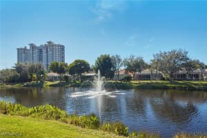 377 Mallory Ct, Naples