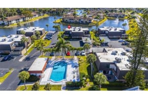 124 Lake Point Ln 2b, Naples