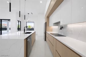 721 Nw 37th Ave, Cape Coral