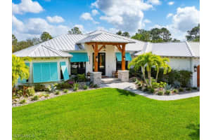 2590 2nd St Nw, Naples