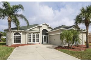 9346 Palm Island Cir, North Fort Myers