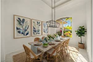 2341 Cheshire Ln, Naples