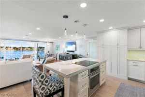 2800 Gulf Shore Blvd N 305, Naples